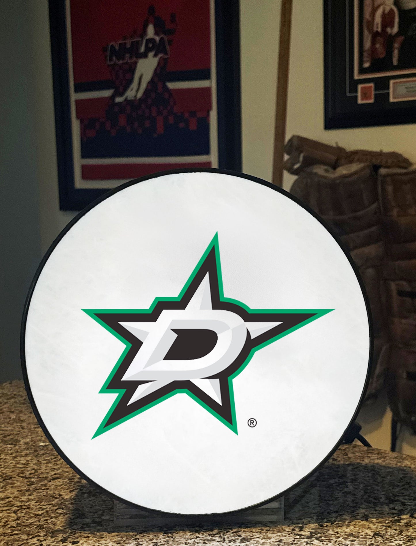 Dallas Stars™ Hockey Puck Lamp