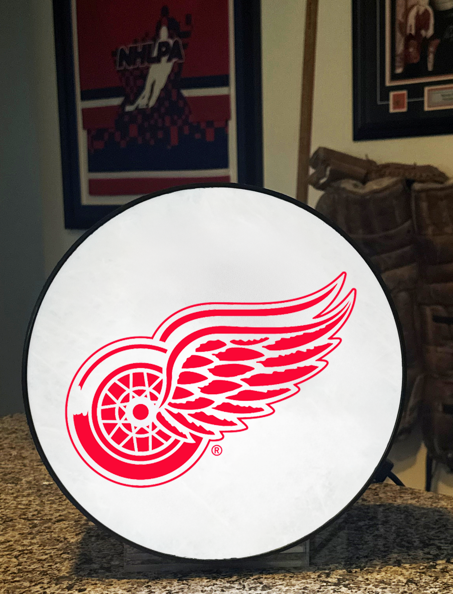 Detroit Red Wings® Hockey Puck Lamp