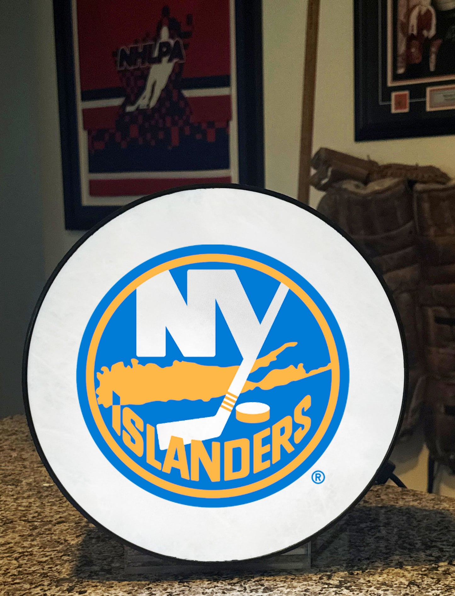 New York Islanders® Hockey Puck Lamp